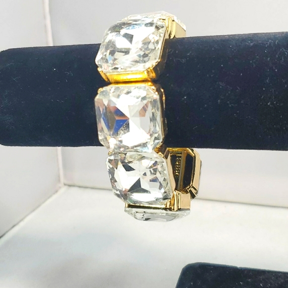 Isaac Mizrahi gold rhinestone stretch bracelet - Picture 4 of 4